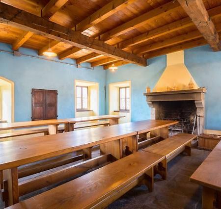 Ostello Podesteria Di Gombola Polinago Exteriér fotografie