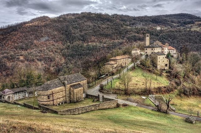 Ostello Podesteria Di Gombola Polinago Exteriér fotografie